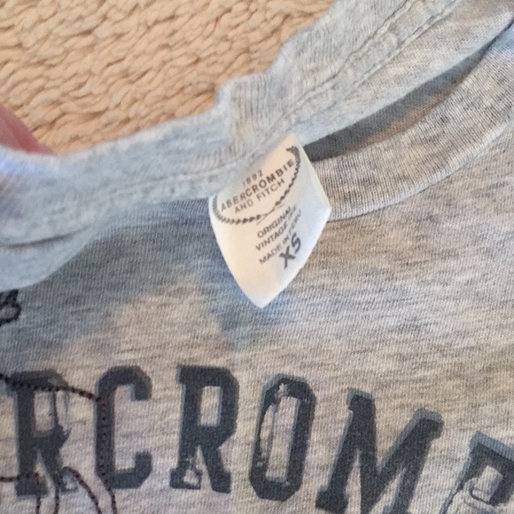 LOT 3 Abercrombie & Fitch T-Shirts V Neck Tank Top - Picture 7 of 7